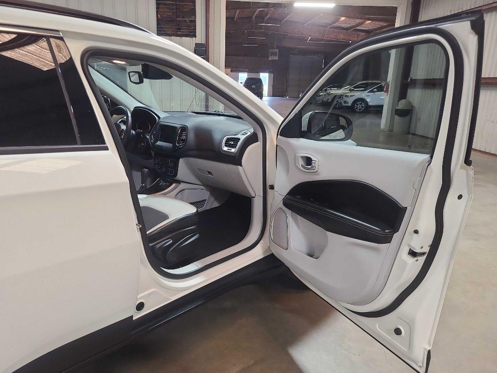 Jeep Compass Latitude FWD 2020