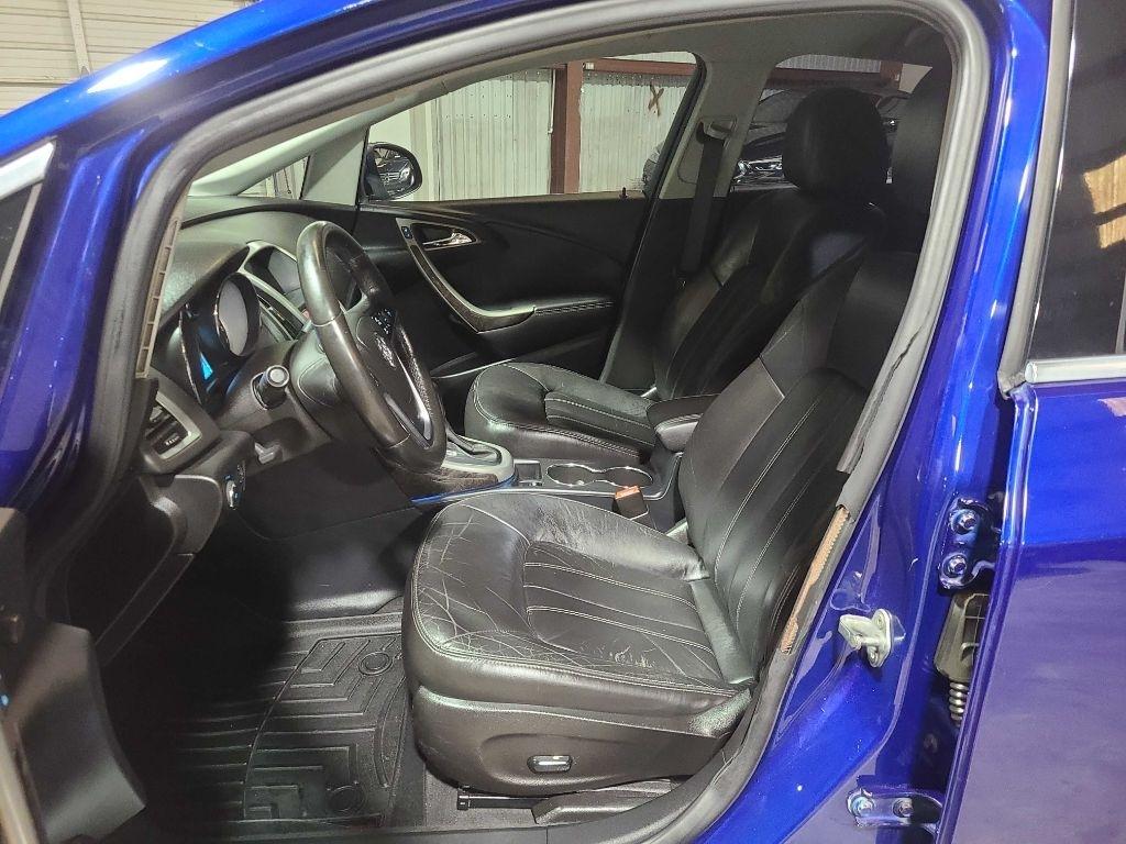 Buick Verano 4dr Sdn Leather Group 2014