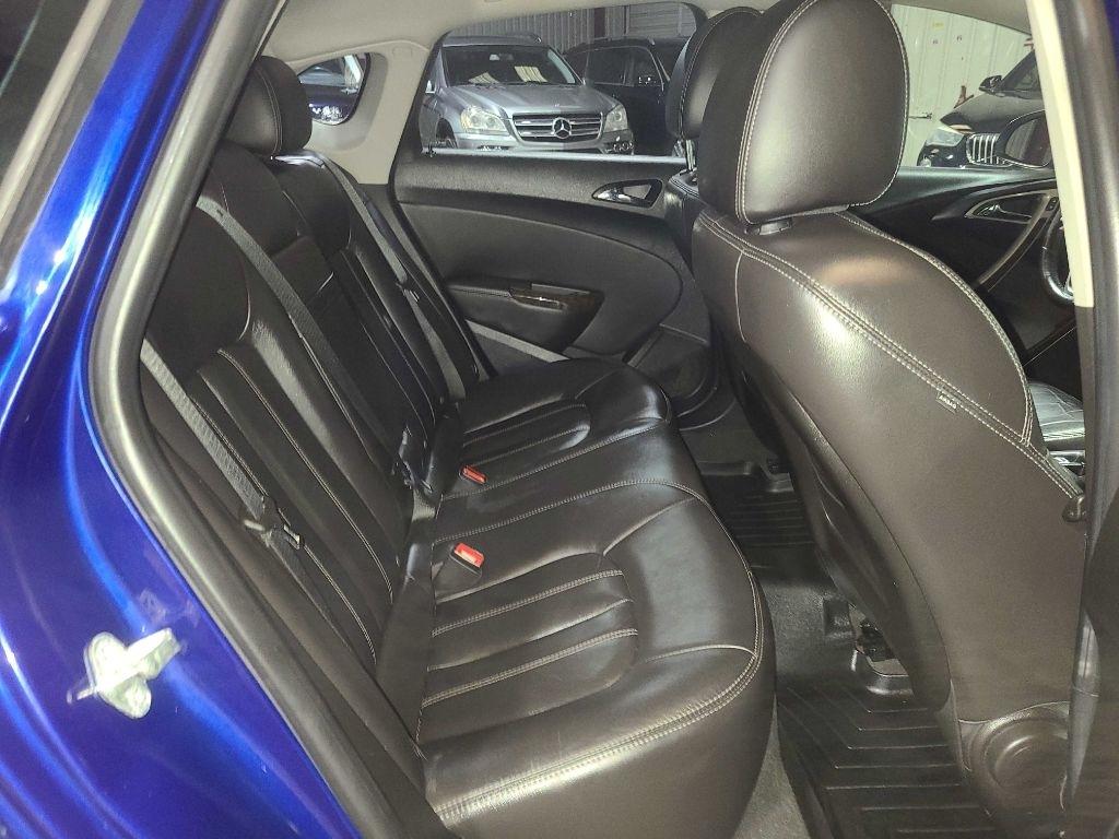 Buick Verano 4dr Sdn Leather Group 2014