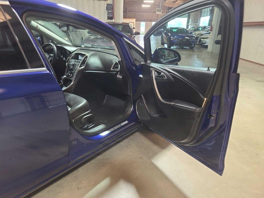 Buick Verano 4dr Sdn Leather Group 2014