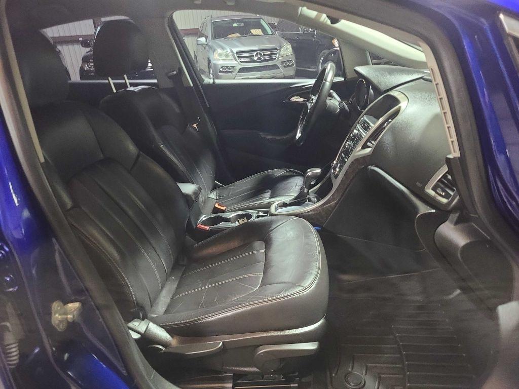 Buick Verano 4dr Sdn Leather Group 2014