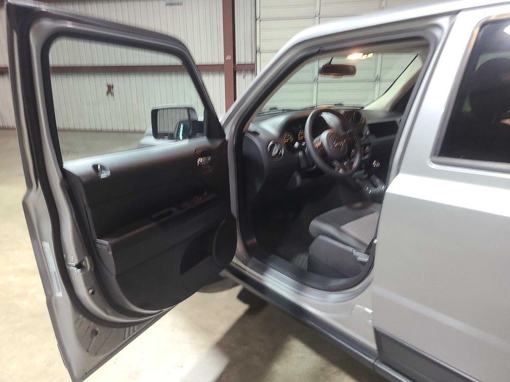 Jeep Patriot FWD 4dr Sport 2015