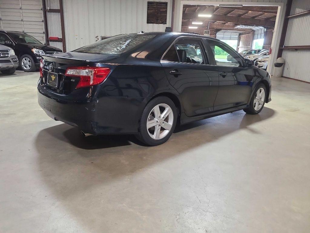 Toyota Camry 4dr Sdn I4 Auto XLE (Natl) 2013