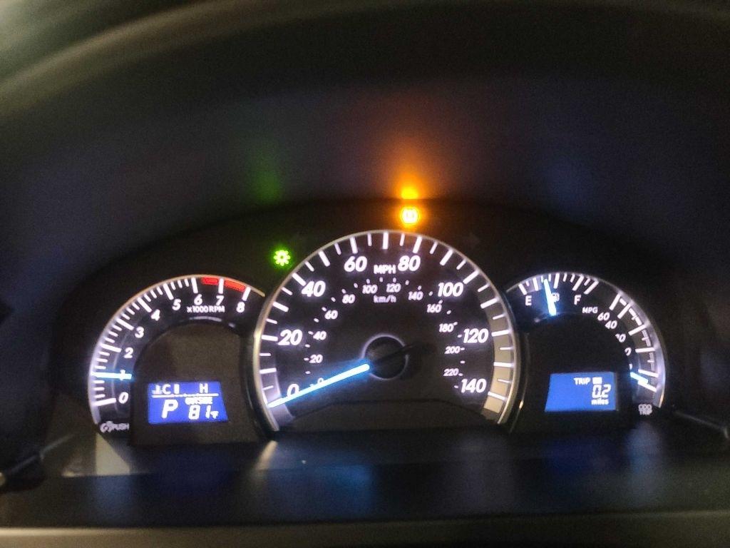 Toyota Camry 4dr Sdn I4 Auto XLE (Natl) 2013