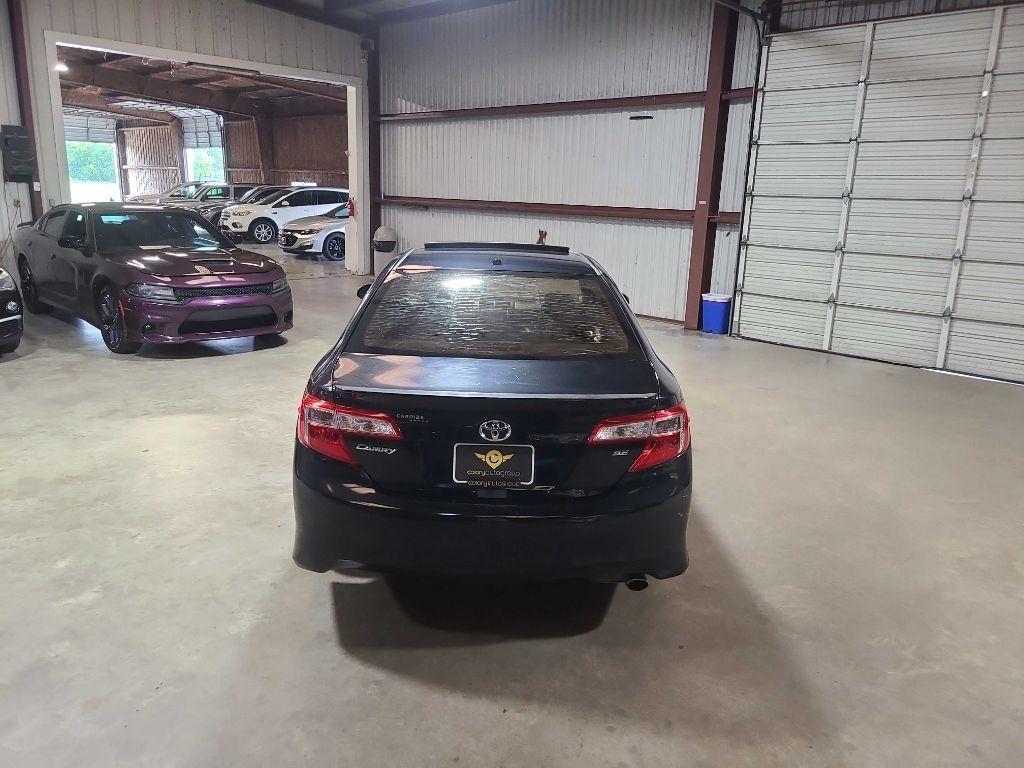 Toyota Camry 4dr Sdn I4 Auto XLE (Natl) 2013
