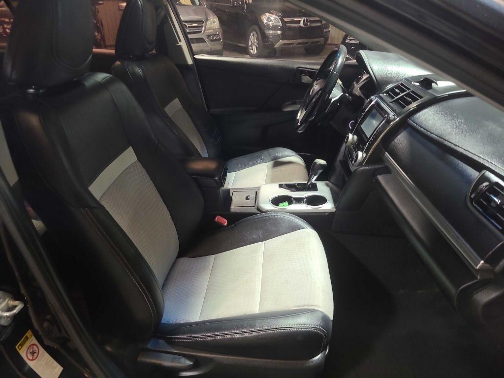 Toyota Camry 4dr Sdn I4 Auto XLE (Natl) 2013