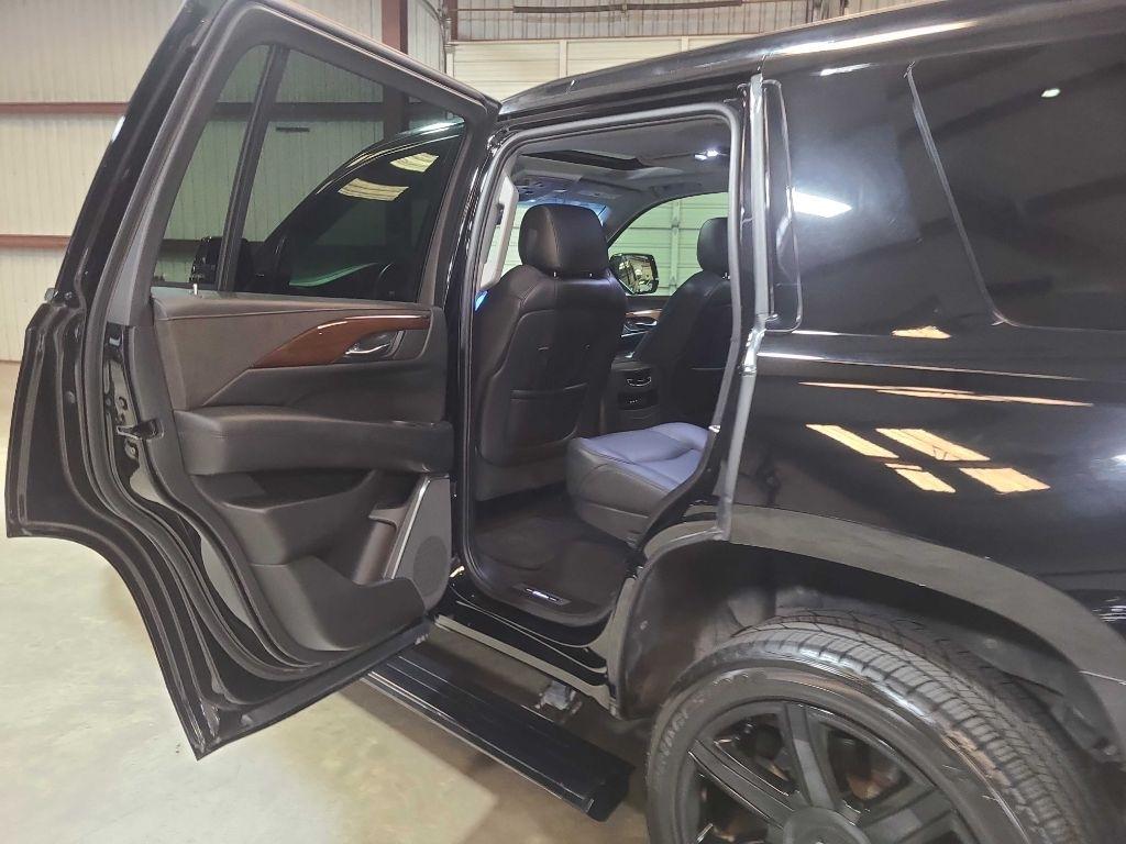 Cadillac Escalade 2WD 4dr Premium Collection 2016