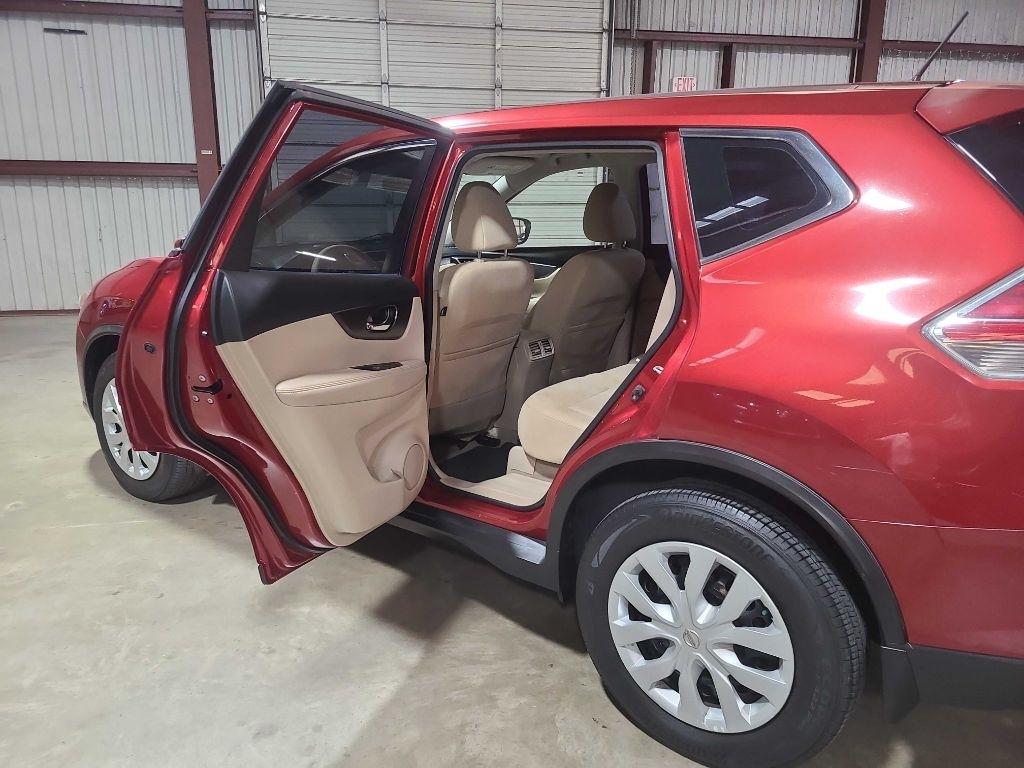 Nissan Rogue FWD 4dr S 2015