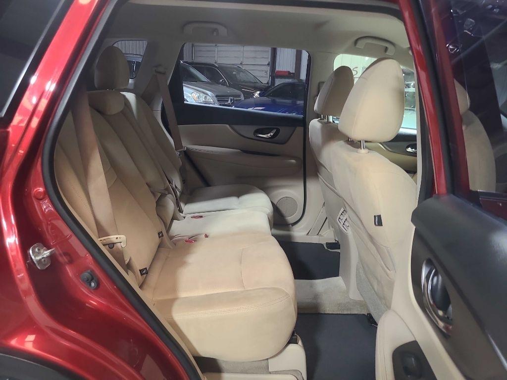 Nissan Rogue FWD 4dr S 2015