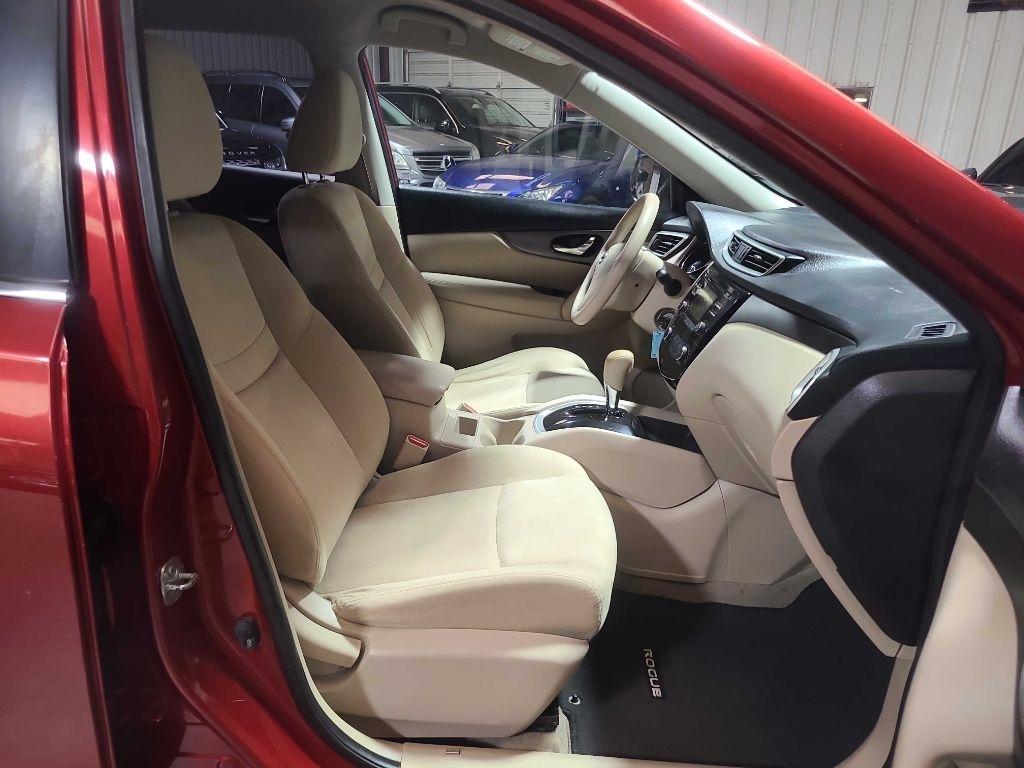 Nissan Rogue FWD 4dr S 2015