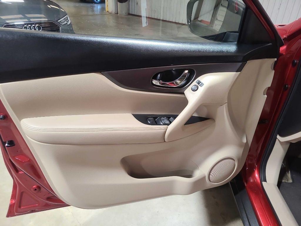 Nissan Rogue FWD 4dr S 2015