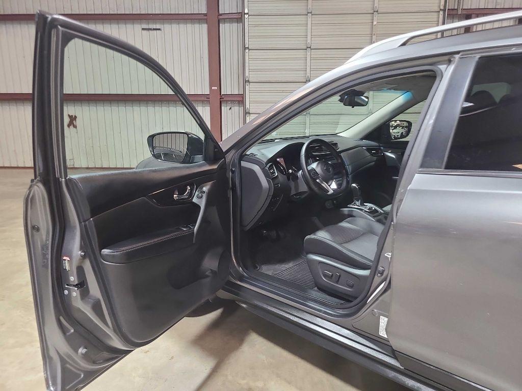 Nissan Rogue FWD SV 2020