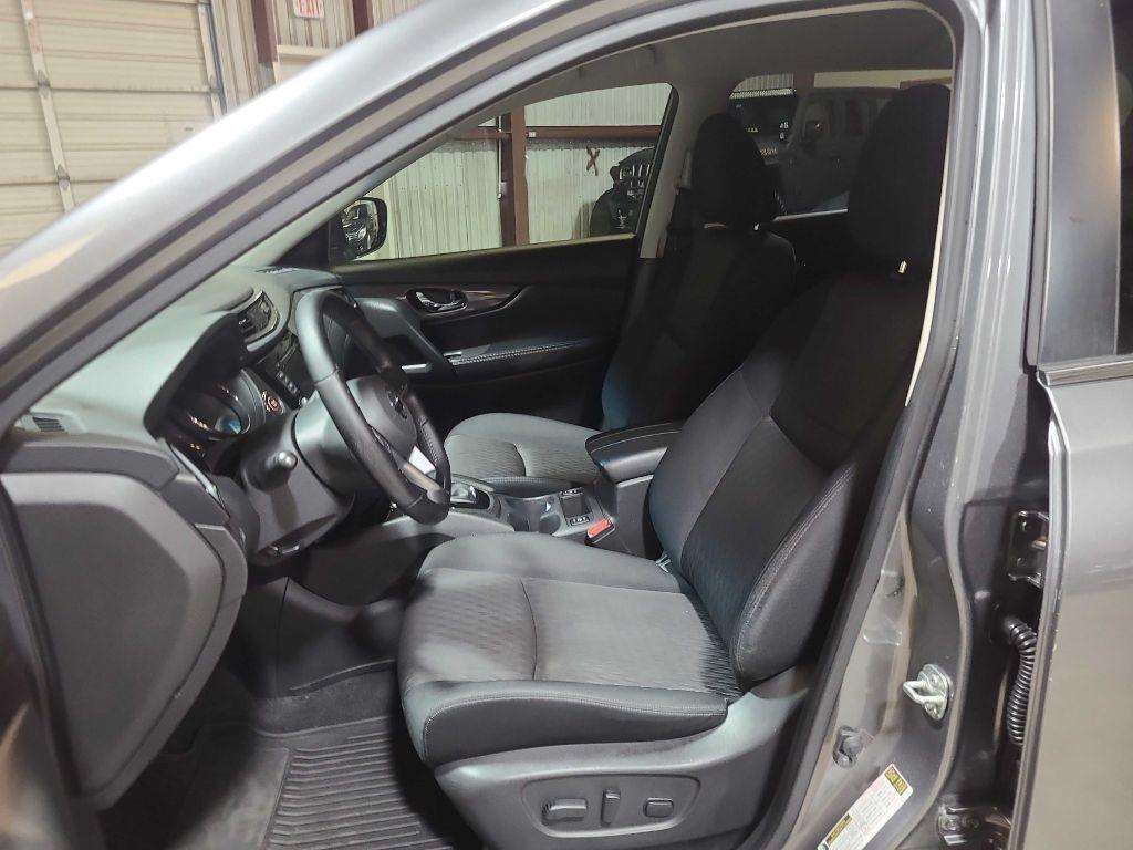 Nissan Rogue FWD SV 2020