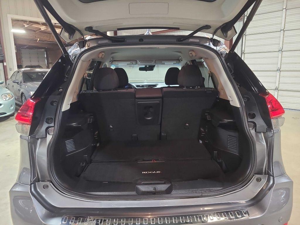 Nissan Rogue FWD SV 2020