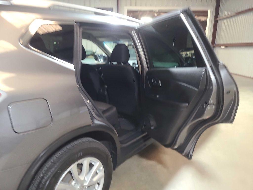 Nissan Rogue FWD SV 2020