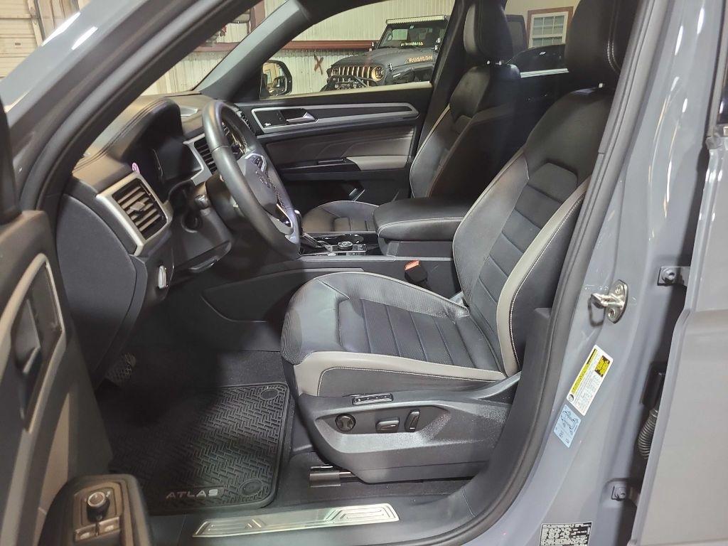 Volkswagen Atlas Cross Sport 3.6L V6 SEL Premium 4MOTION 2021