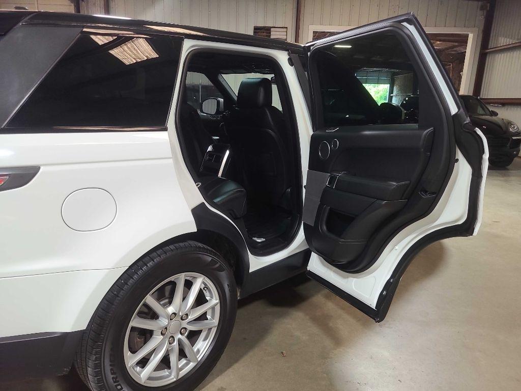 Land Rover Range Rover Sport photo 25