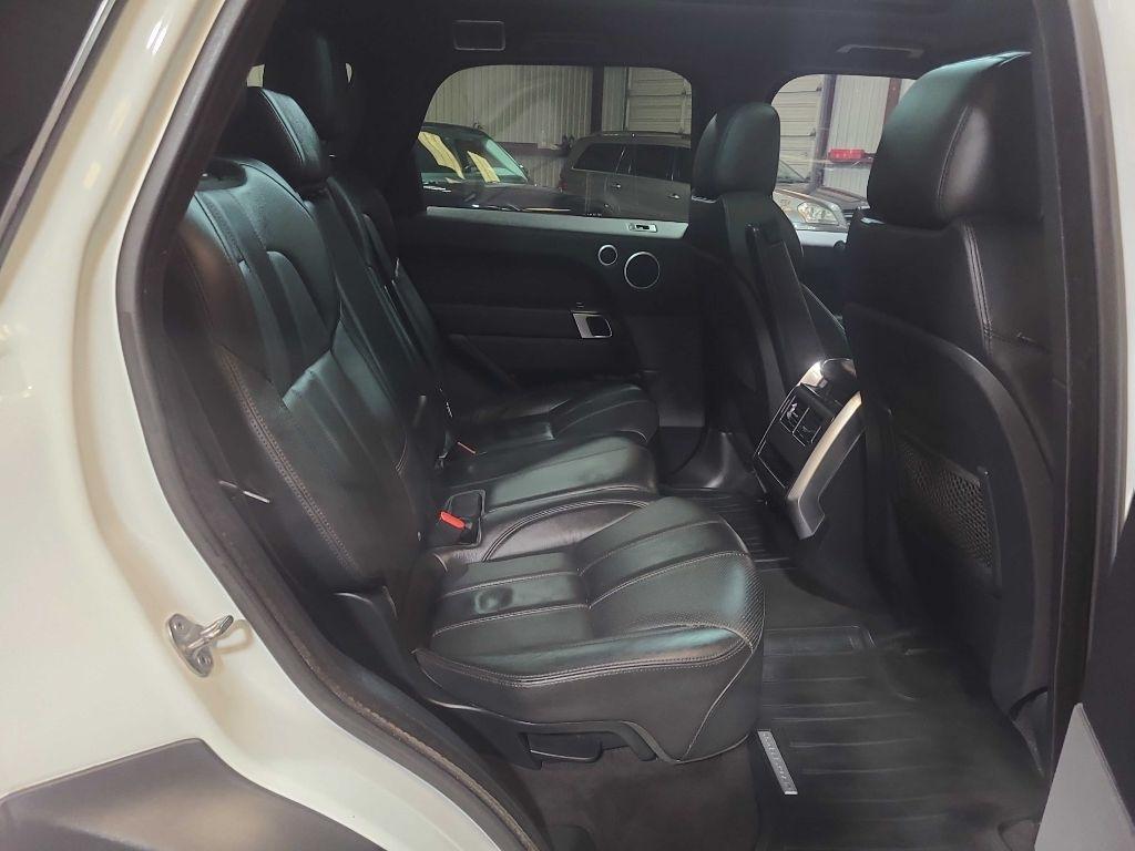 Land Rover Range Rover Sport photo 26