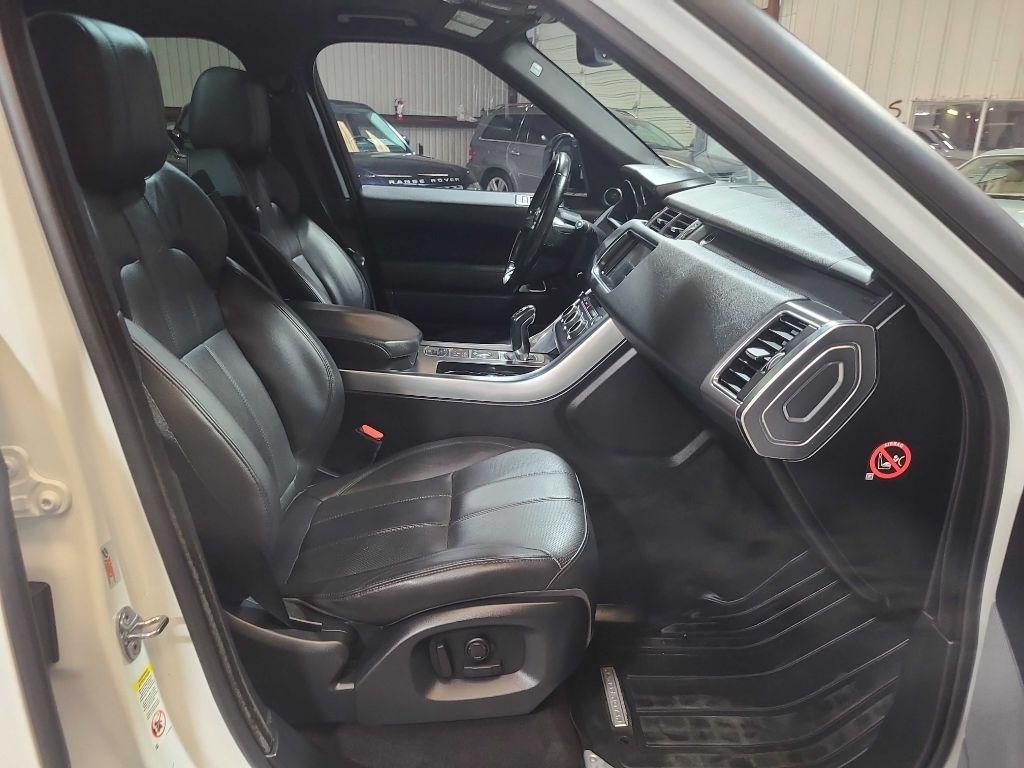 Land Rover Range Rover Sport photo 29