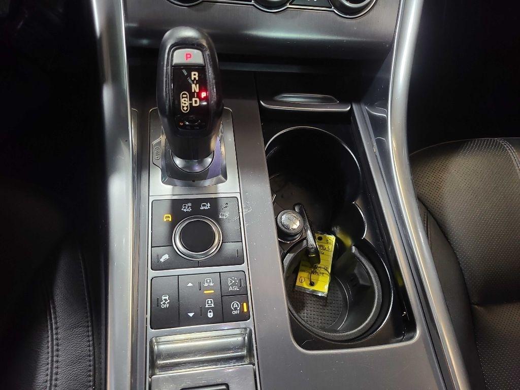 Land Rover Range Rover Sport photo 38