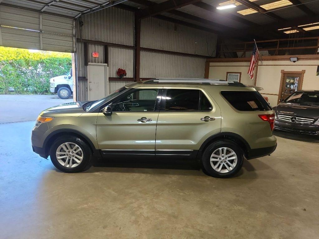 Ford Explorer 4WD 4dr XLT 2013