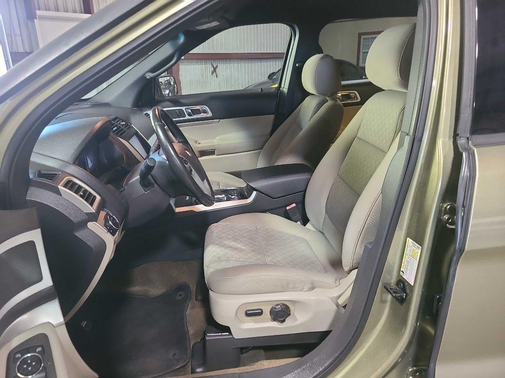 Ford Explorer 4WD 4dr XLT 2013