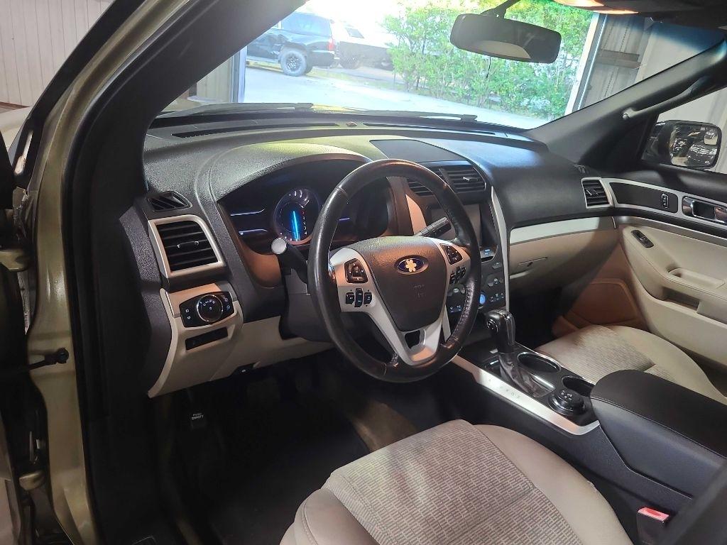 Ford Explorer 4WD 4dr XLT 2013