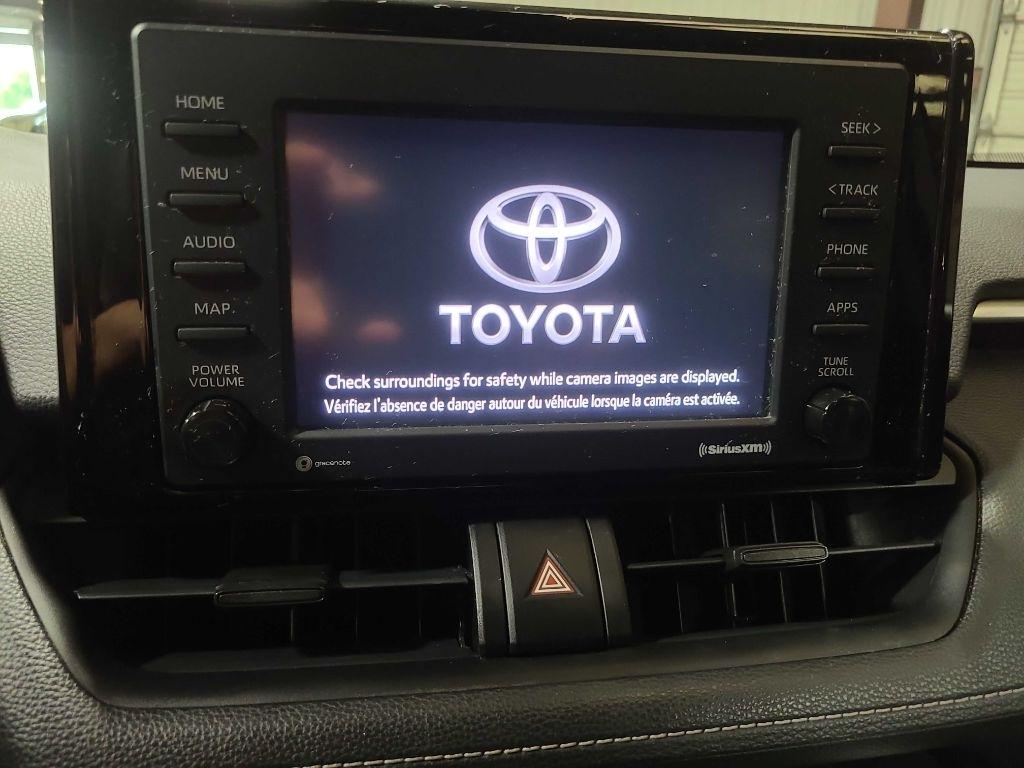 Toyota RAV4 LE FWD (Natl) 2020