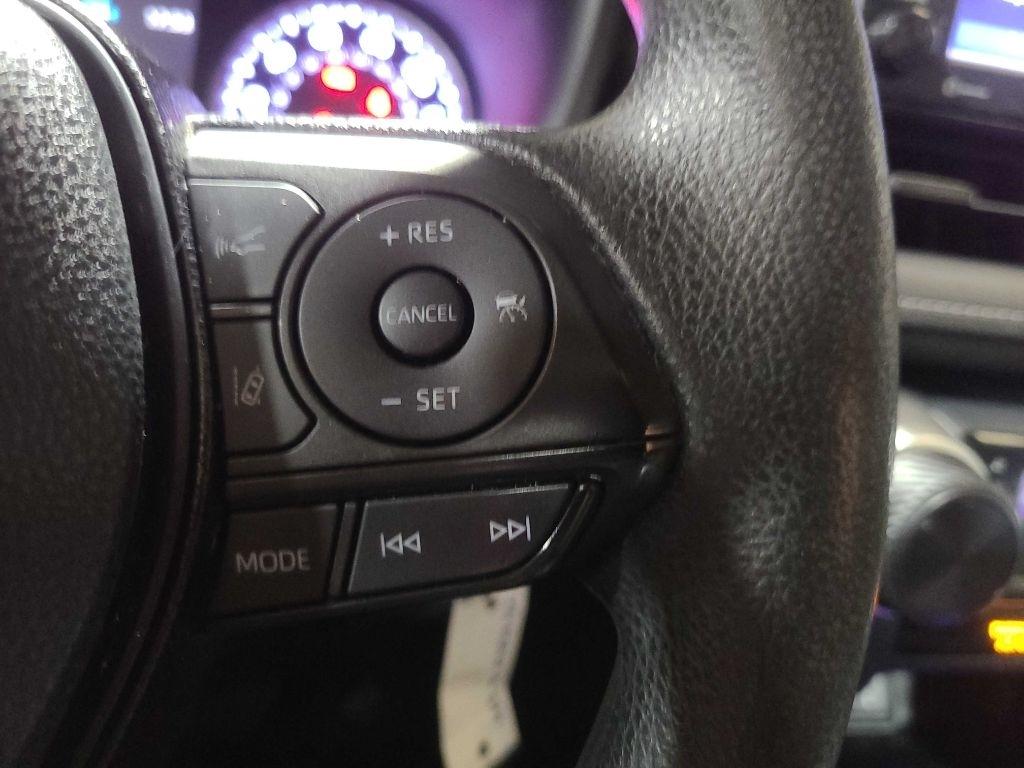 Toyota RAV4 LE FWD (Natl) 2020