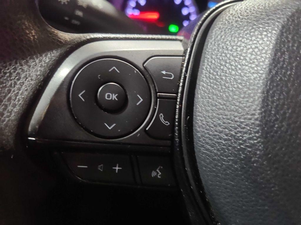Toyota RAV4 LE FWD (Natl) 2020