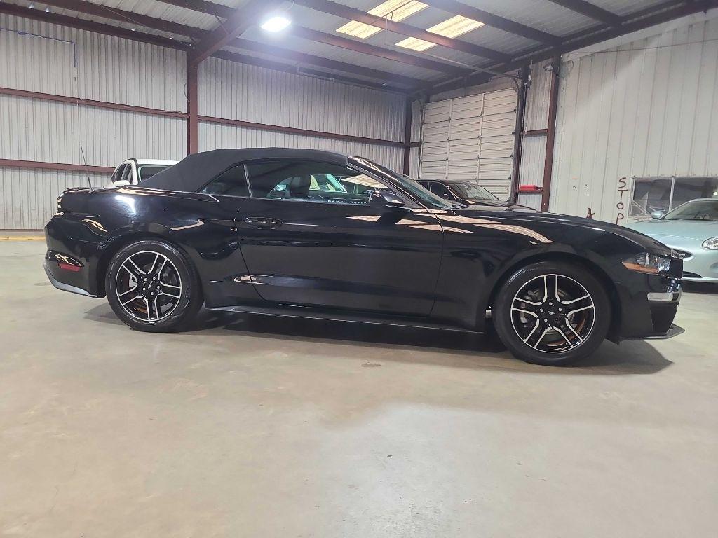 Ford Mustang EcoBoost Convertible 2021