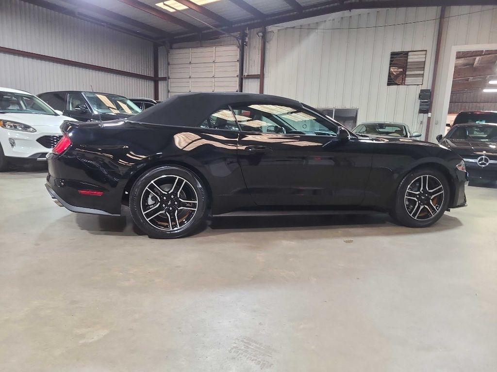 Ford Mustang EcoBoost Convertible 2021