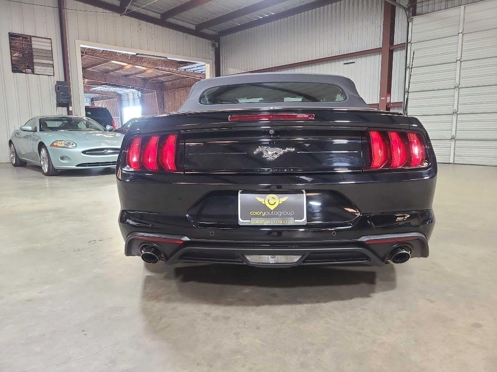 Ford Mustang EcoBoost Convertible 2021