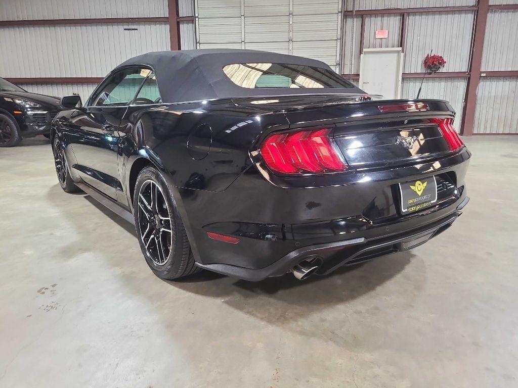 Ford Mustang EcoBoost Convertible 2021