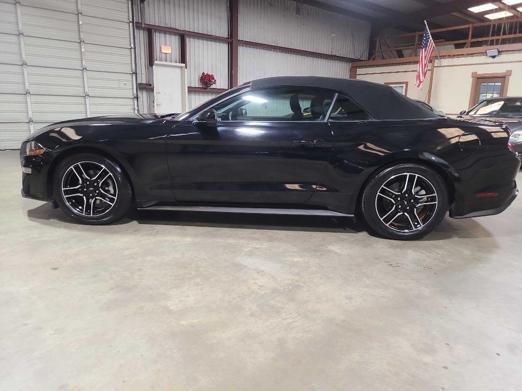 Ford Mustang EcoBoost Convertible 2021