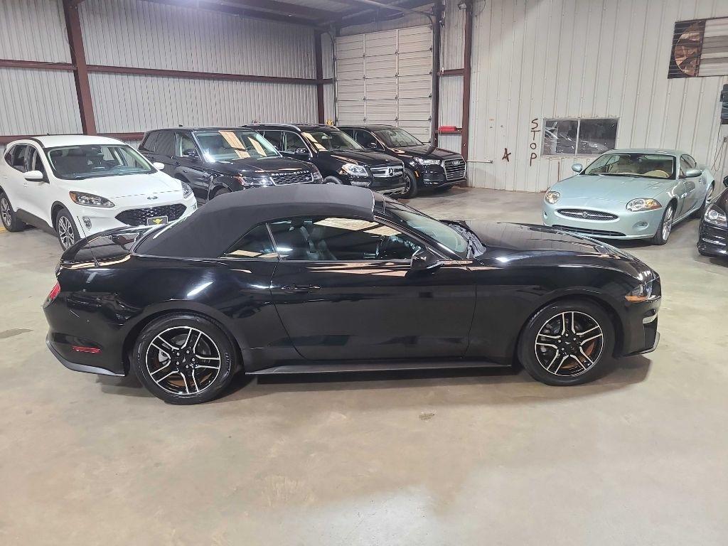 Ford Mustang EcoBoost Convertible 2021