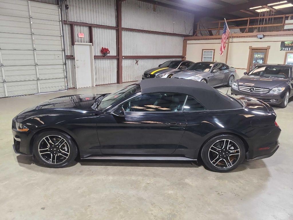 Ford Mustang EcoBoost Convertible 2021