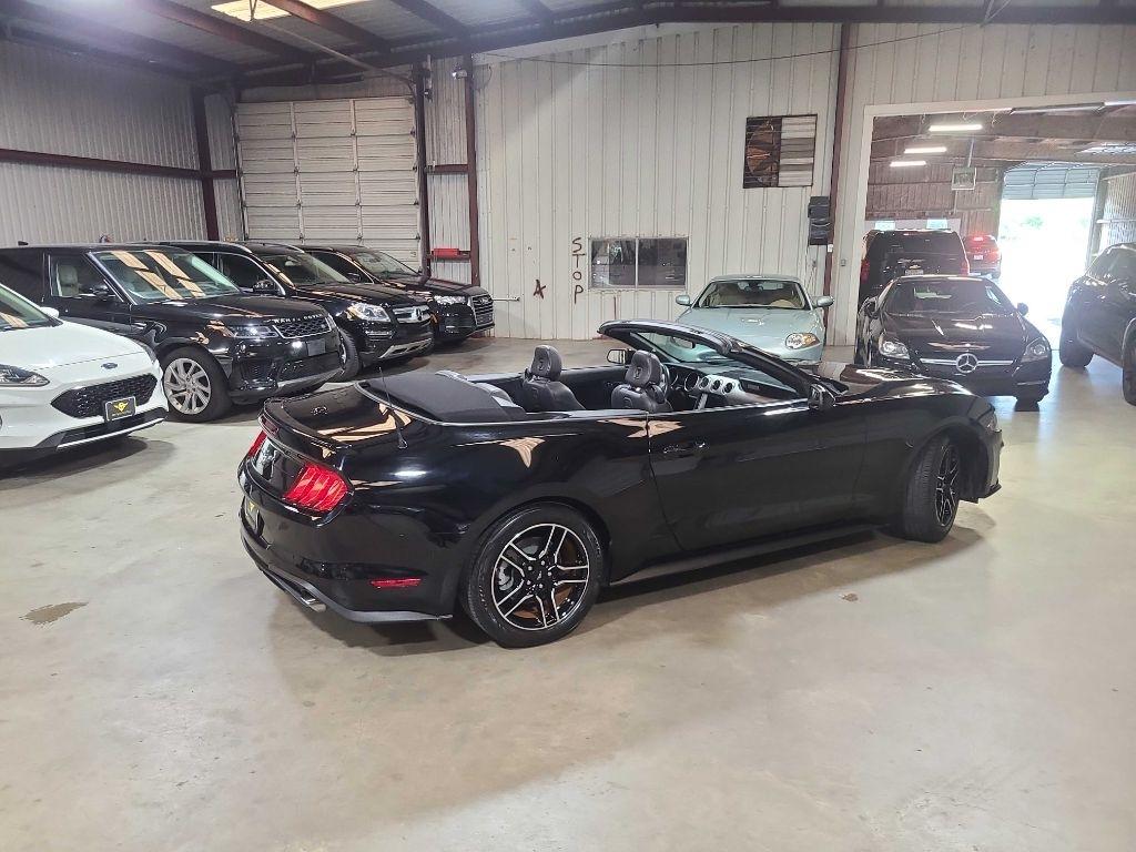 Ford Mustang EcoBoost Convertible 2021