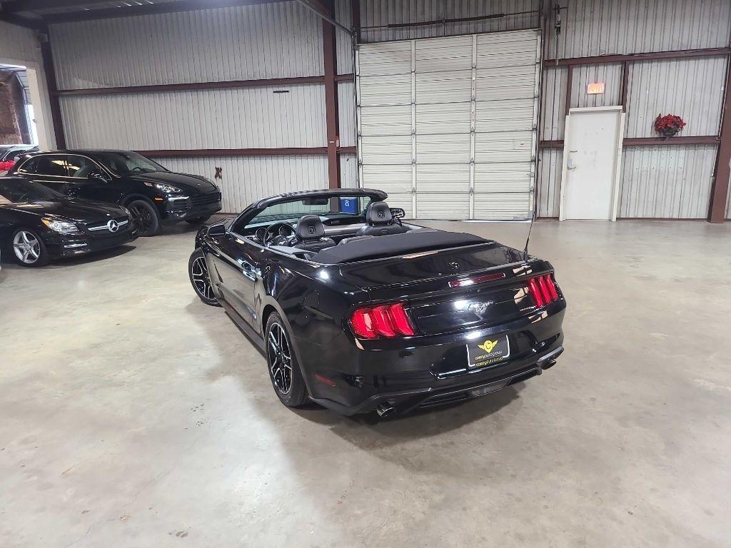 Ford Mustang EcoBoost Convertible 2021