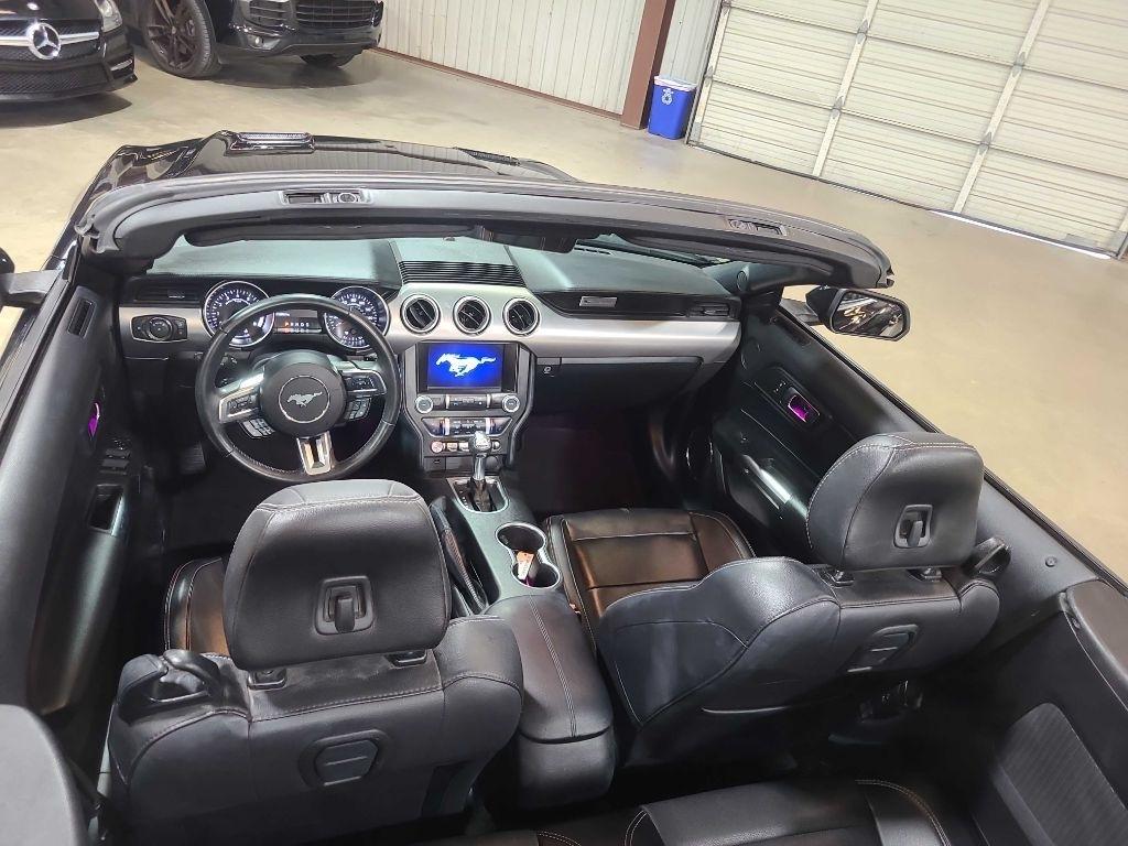 Ford Mustang EcoBoost Convertible 2021