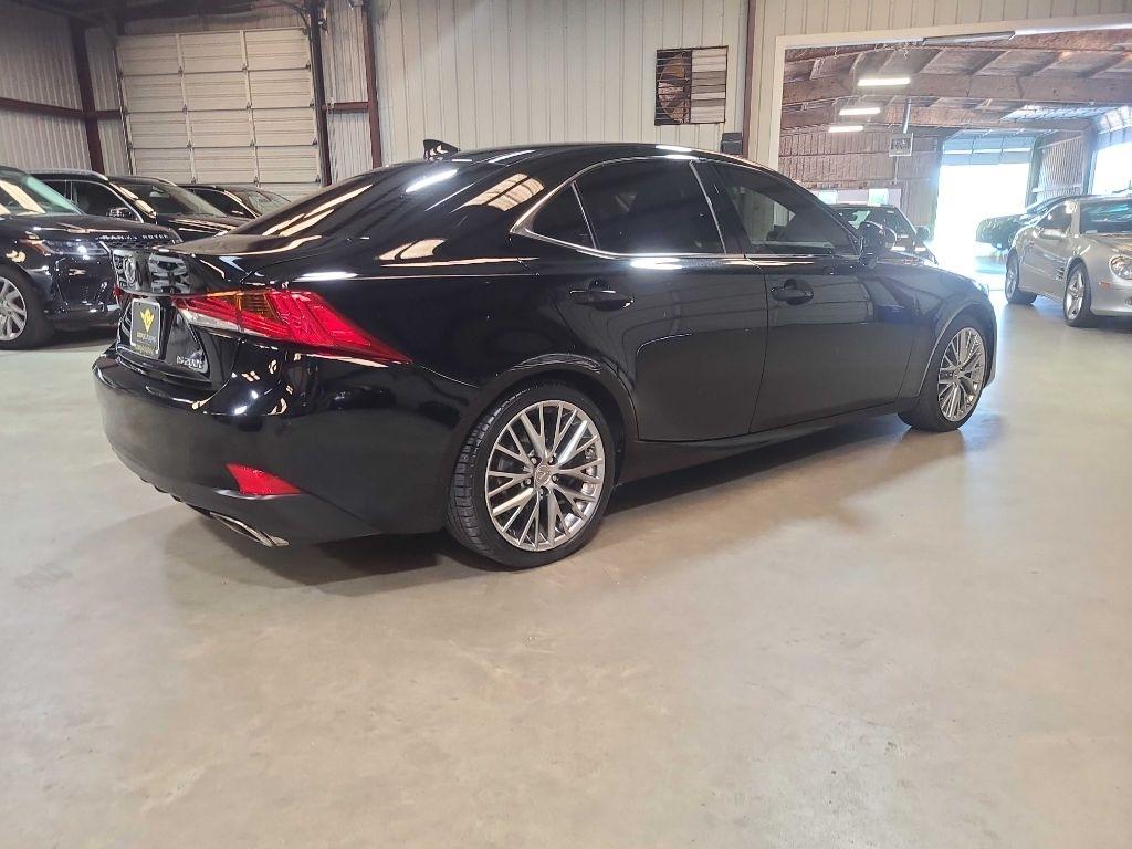 Lexus IS IS Turbo RWD 2017