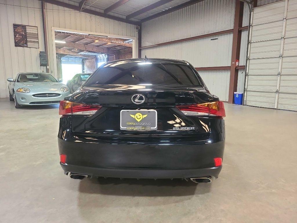 Lexus IS IS Turbo RWD 2017
