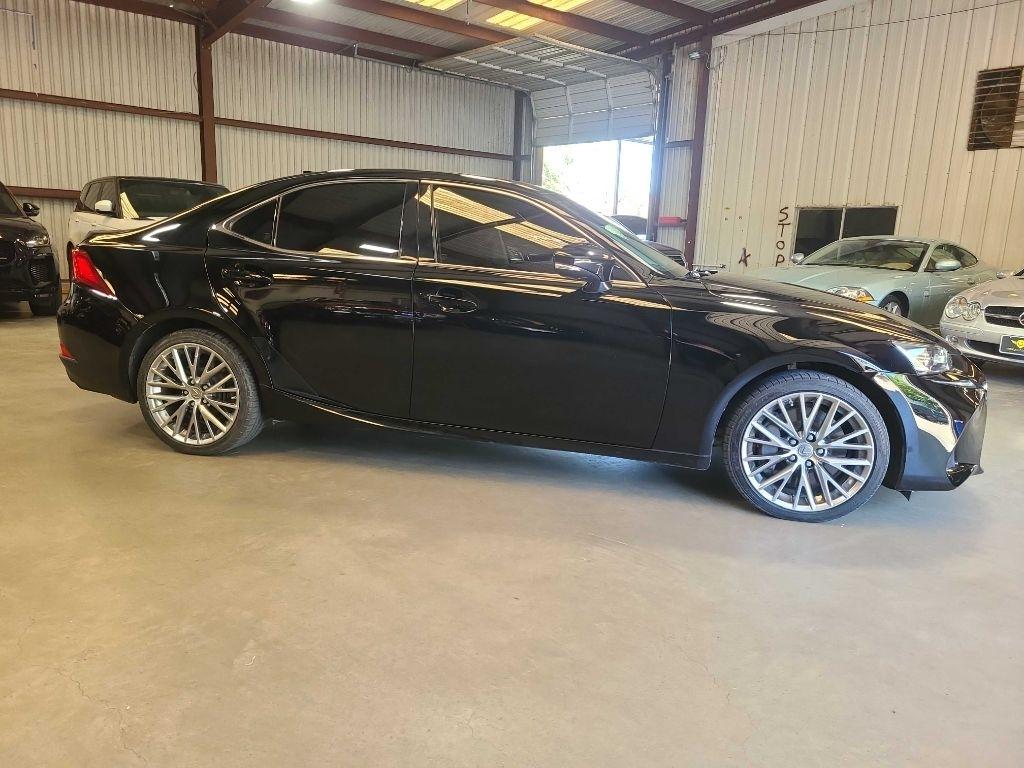 Lexus IS IS Turbo RWD 2017