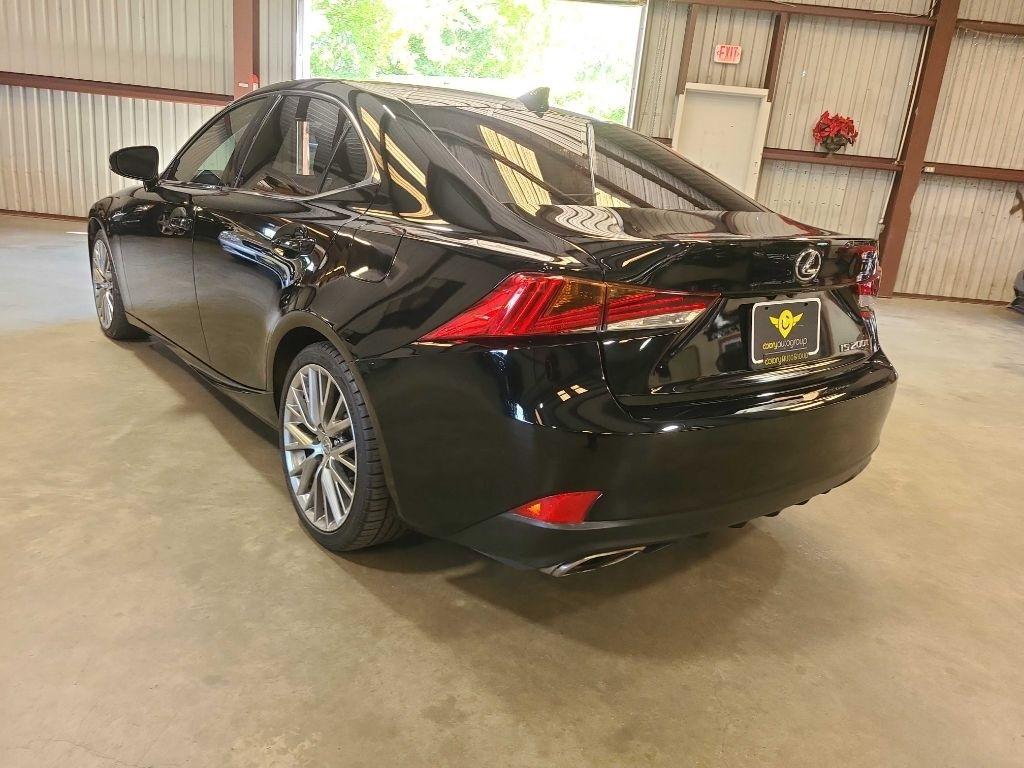 Lexus IS IS Turbo RWD 2017