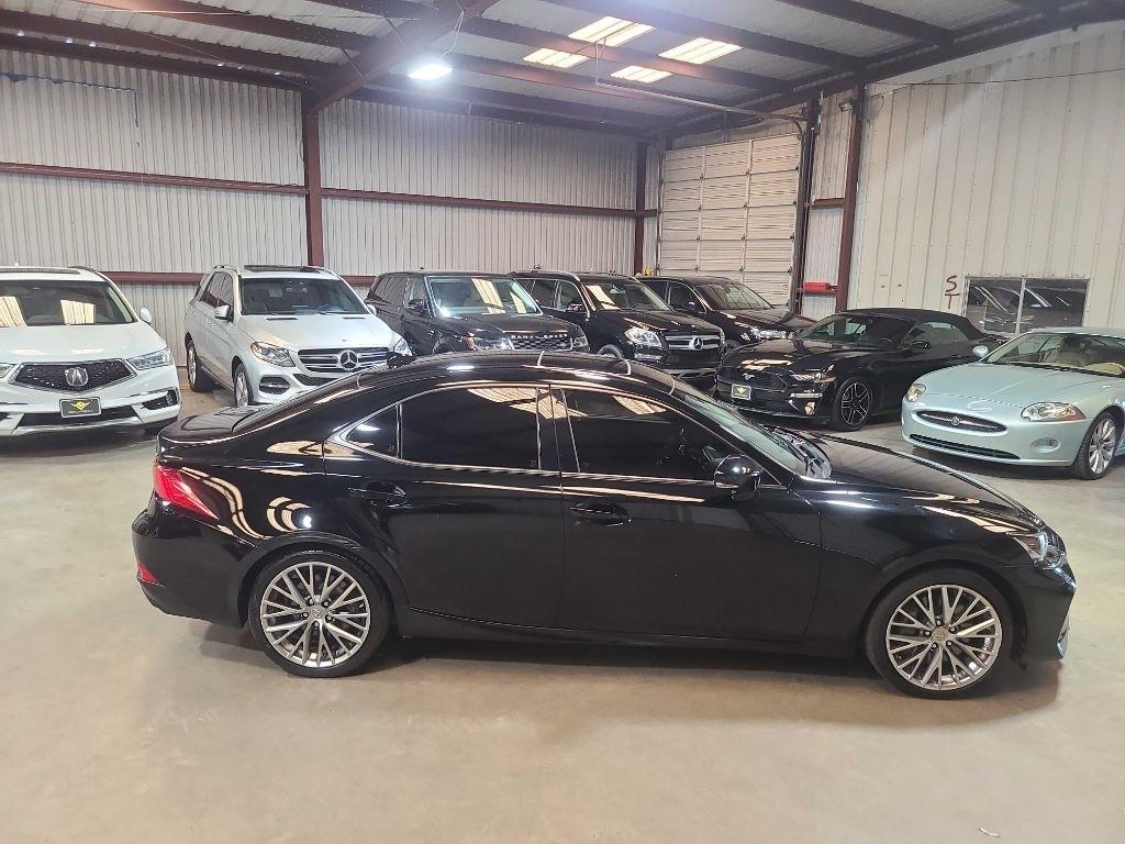 Lexus IS IS Turbo RWD 2017
