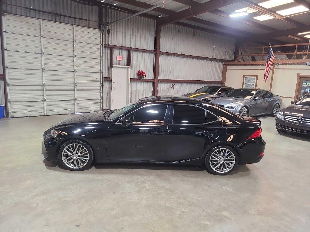 Lexus IS IS Turbo RWD 2017