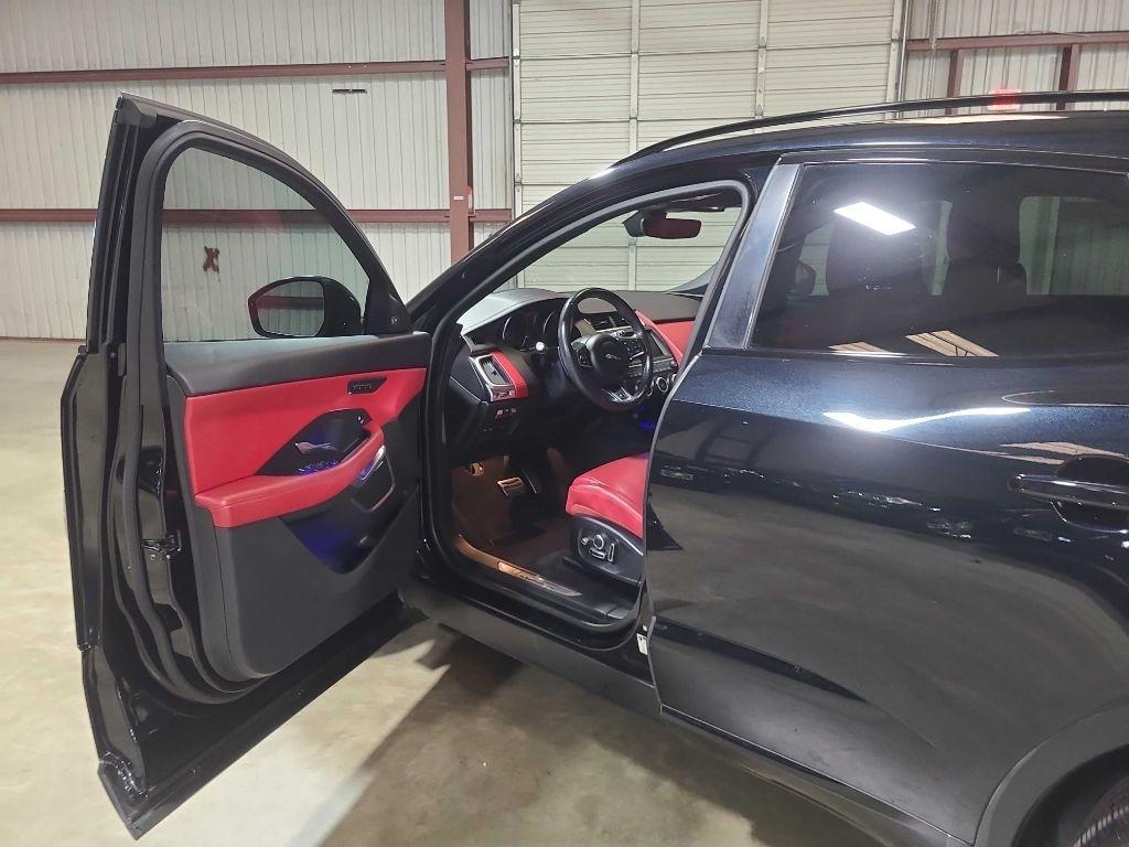 Jaguar E-Pace P300 AWD R-Dynamic S 2018