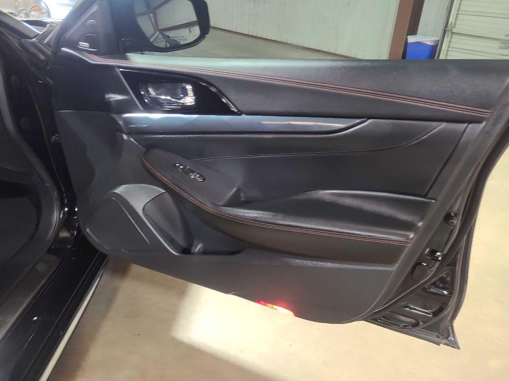 Nissan Maxima SR CVT 2023