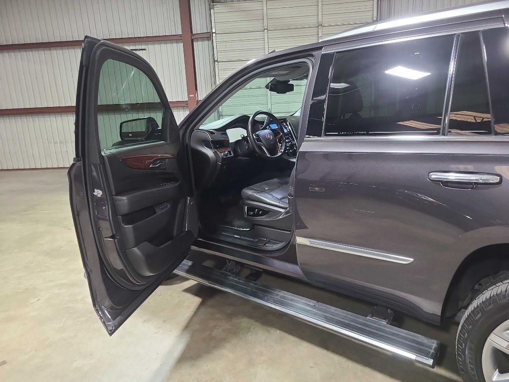 Cadillac Escalade 2WD 4dr Premium 2015