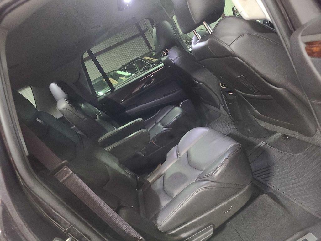 Cadillac Escalade 2WD 4dr Premium 2015